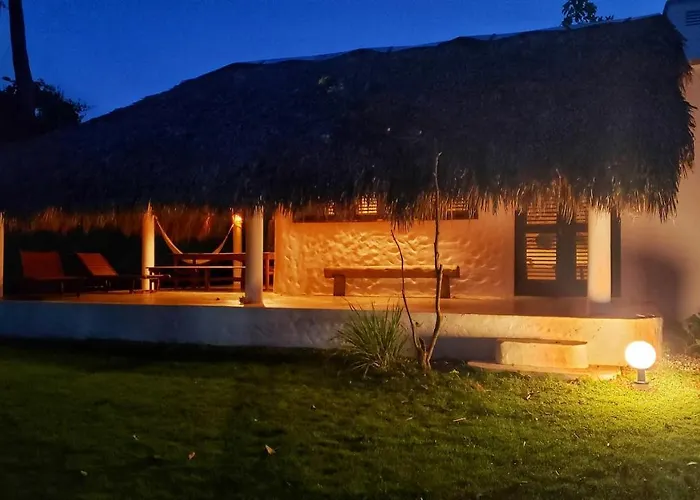 La Cueva Eco-Lodge